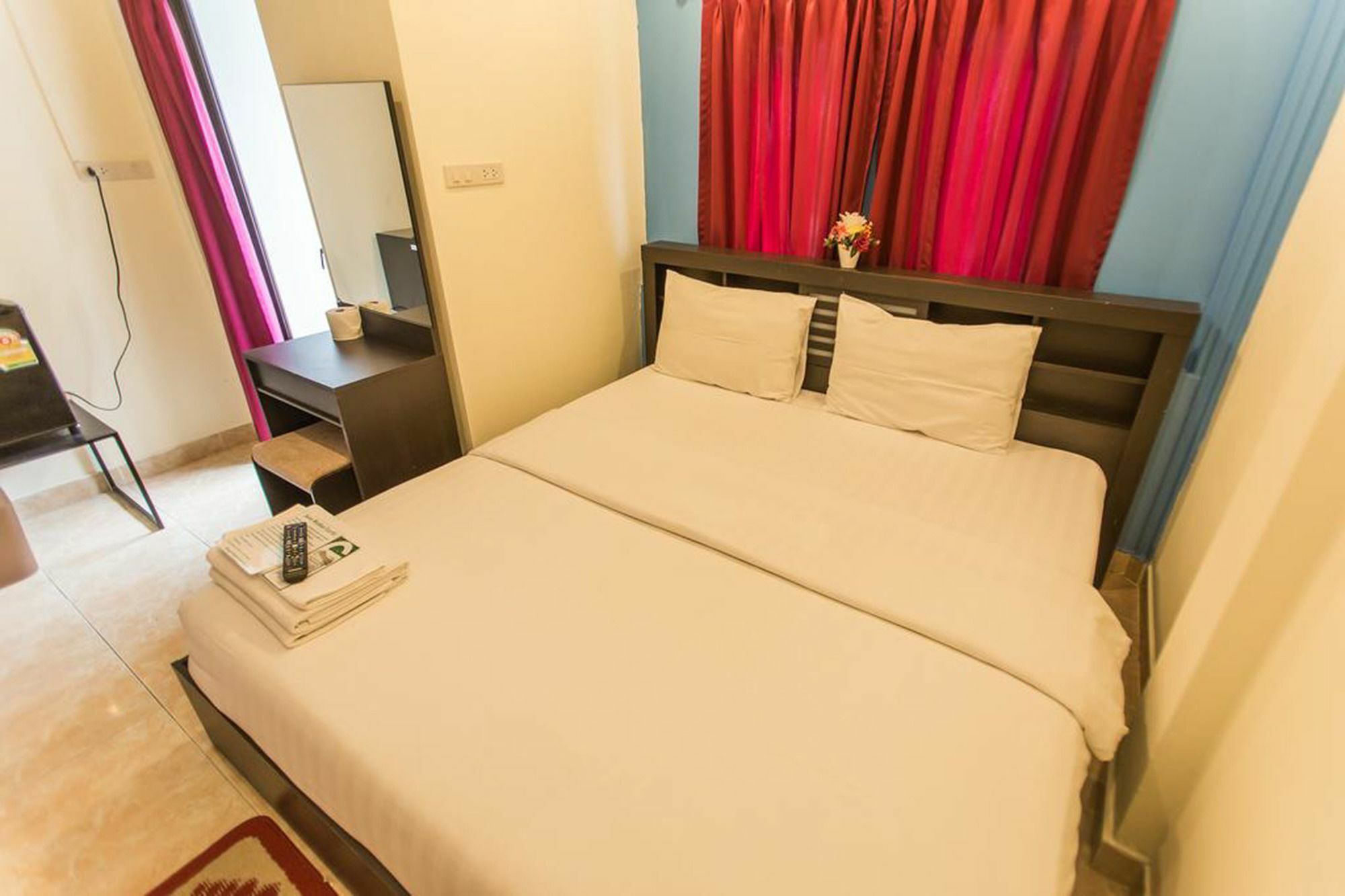 Retox Game On Hotell Pattaya Exteriör bild